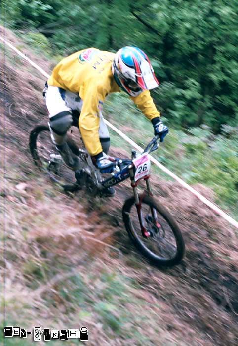 http://tey-bikers.toya.net.pl/zawody/2003/liberec/22.jpg
